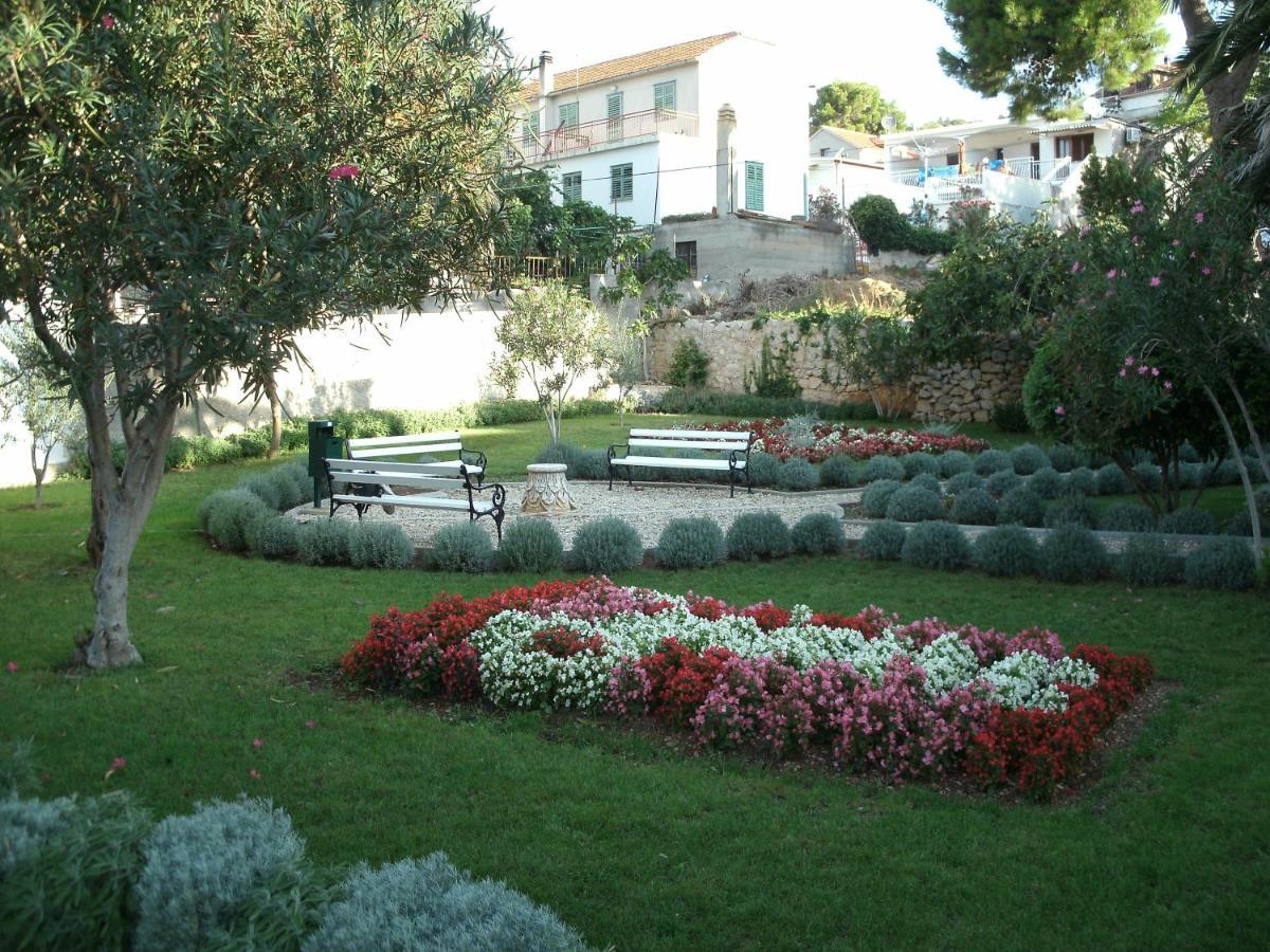 Tisno Resort Exterior foto